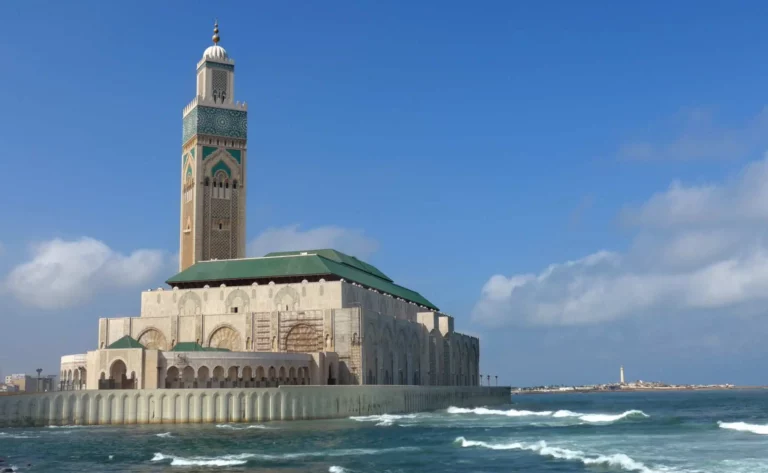 Select a Moroccan itinerary departing from Casablanca to experience a combination of both incredible and relaxing activities.