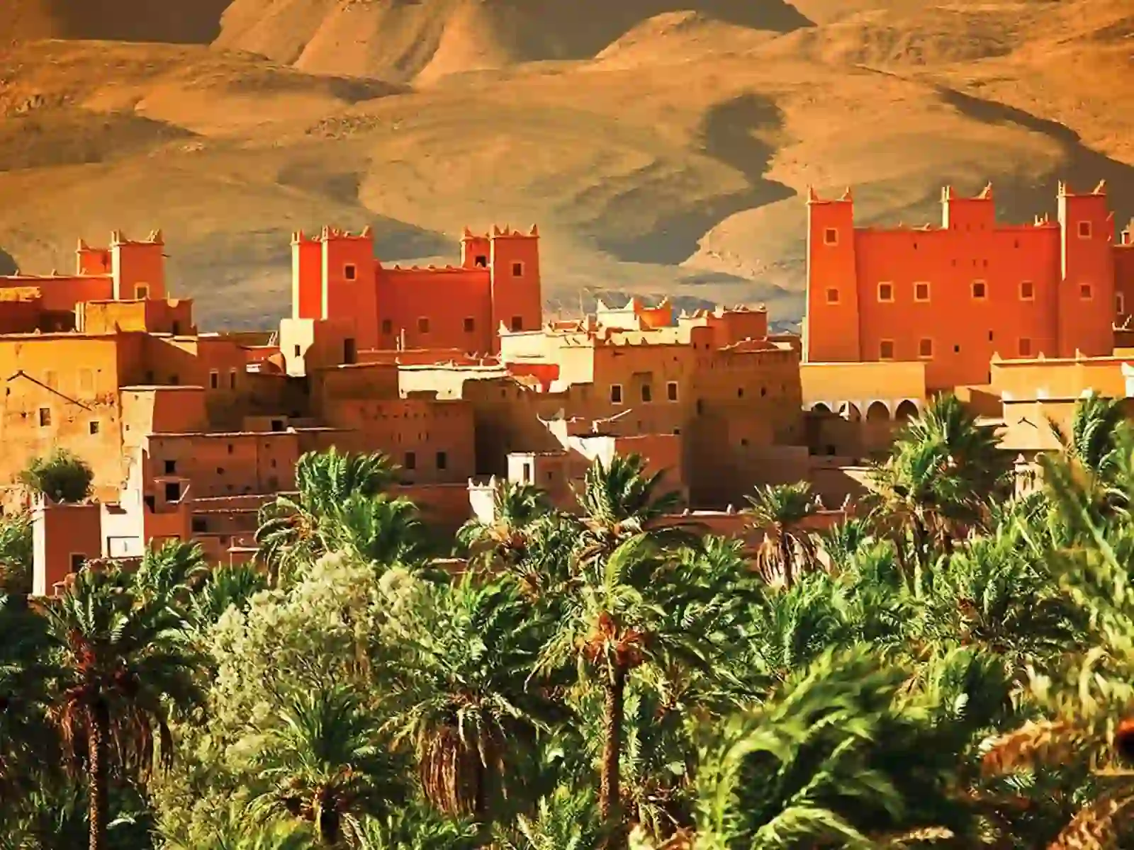 Luxury Morocco desert tour through the Atlas Mountains and Sahara