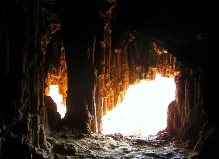 Tata caves
