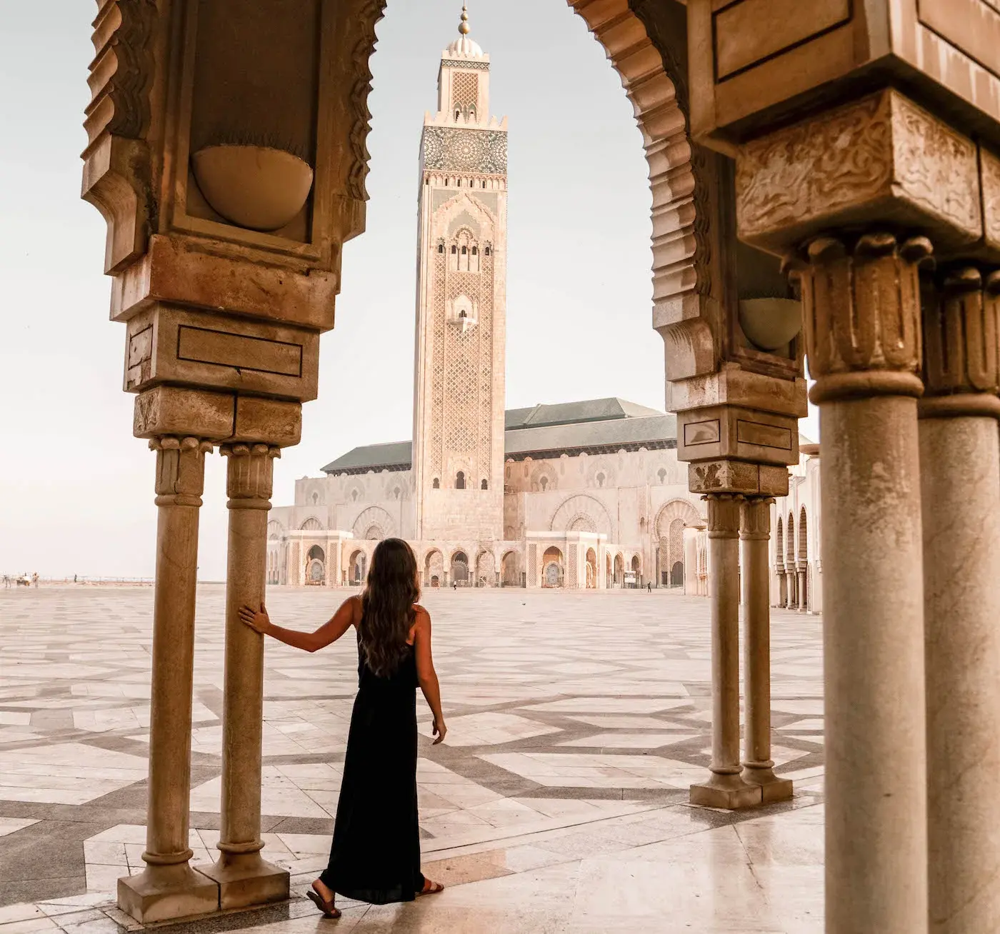Morocco Travel Guide featuring Marrakech, Fes, Atlas Mountains, Sahara Desert and southern Morocco