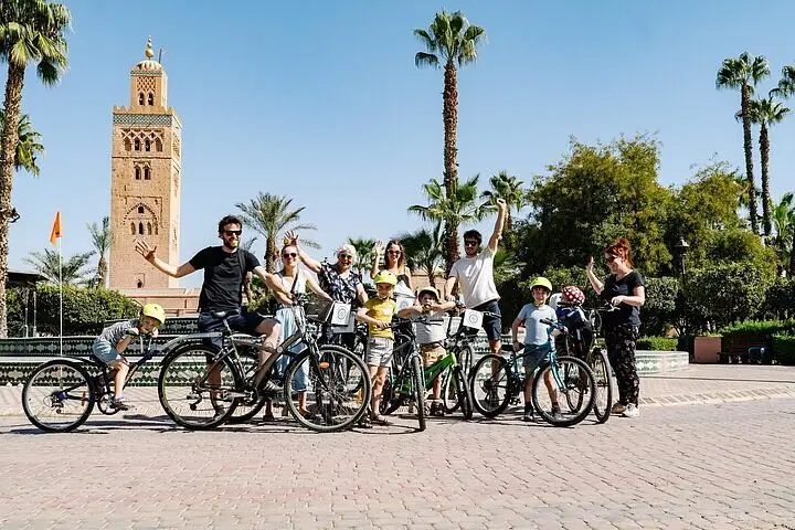 Private Marrakech cycling experience through local neighbourhoods and city streets